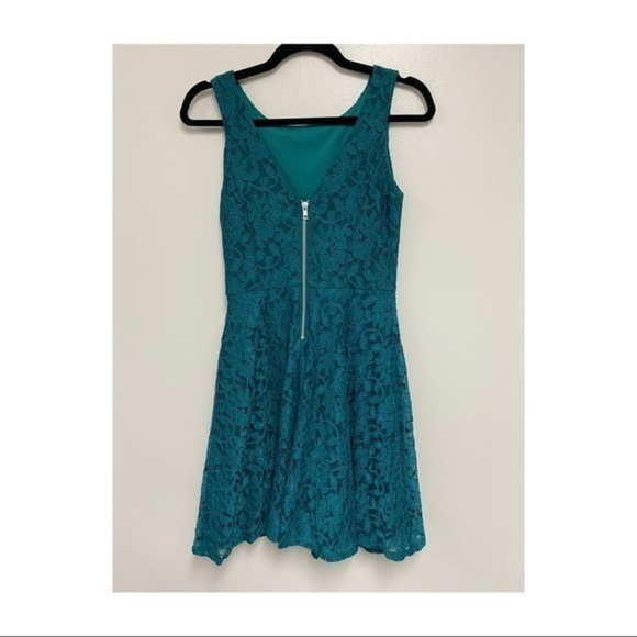 NWT Speechless Juniors' Lace A-Line Dress - Picture 4 of 5
